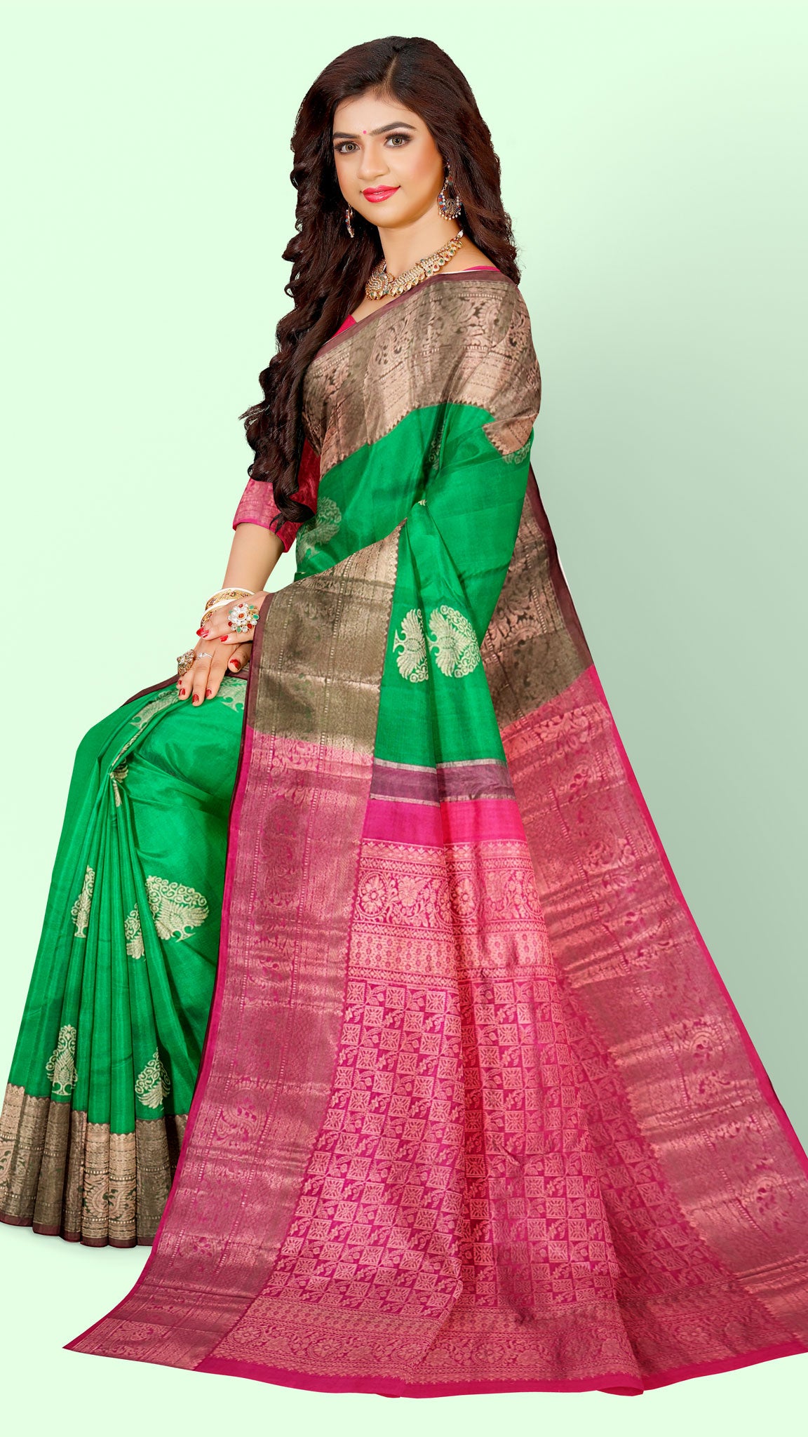 Kanchipuram Traditional Pure Silk Saree with light Green Body & Rani Pallu